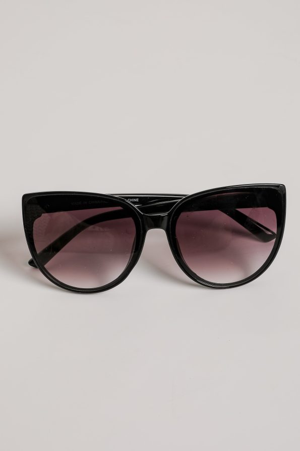 shopdressup_black_round_cat_eye_sunnies-7