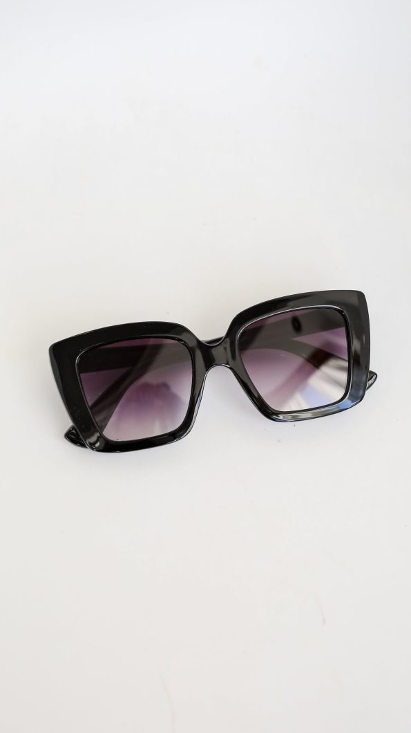 shopdressup_black_square_sunglasses