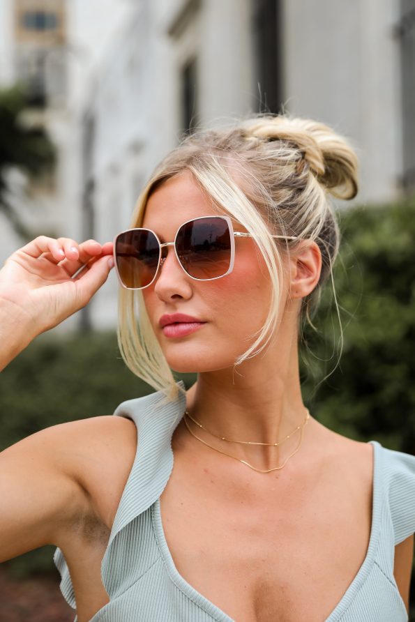 shopdressup_square_sunglasses-2_10a6eec4-d1a1-4478-bb2a-f78d96aa3ace