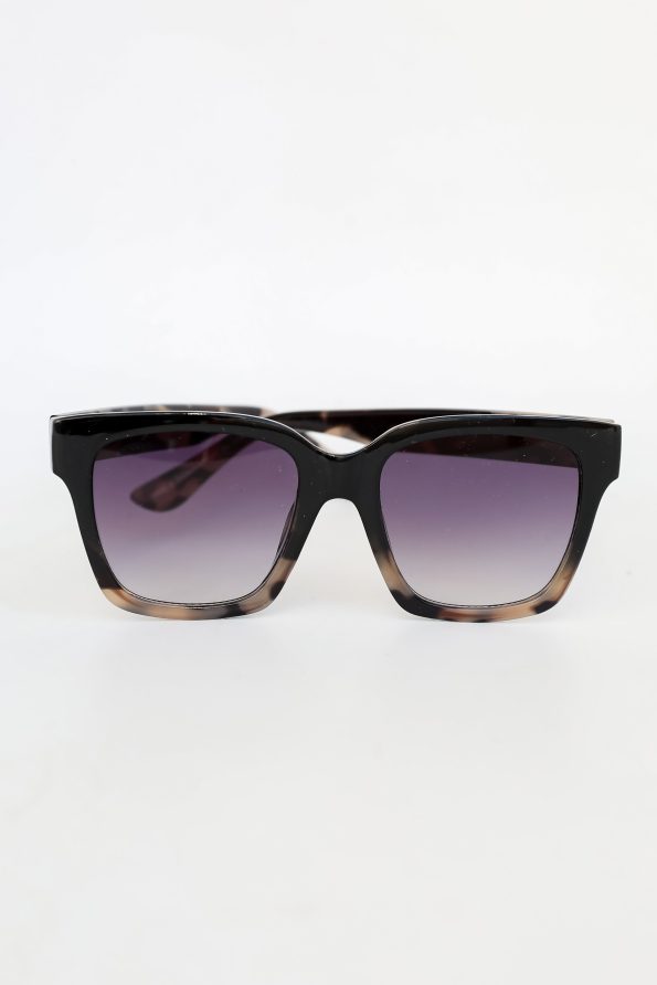shopdressup_square_sunglasses-8_ed1286ad-e6b2-4ad6-9285-b89a22bacb09