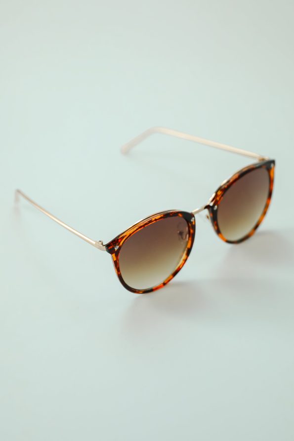 shopdressup_tortoise_round_sunglasses_32e9dbf0-dae1-45ff-91fd-610a89f20861