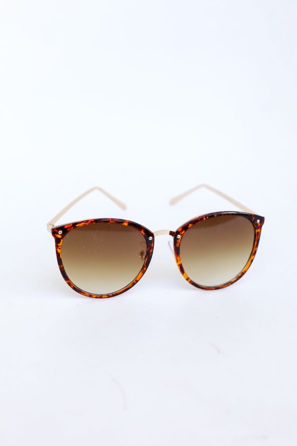 shopdressup_tortoise_sunglasses-2_2c7c2a84-271b-4cae-aa48-a7badfe32fc5